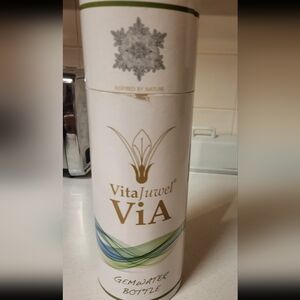 Vitajuwel gem water bottle